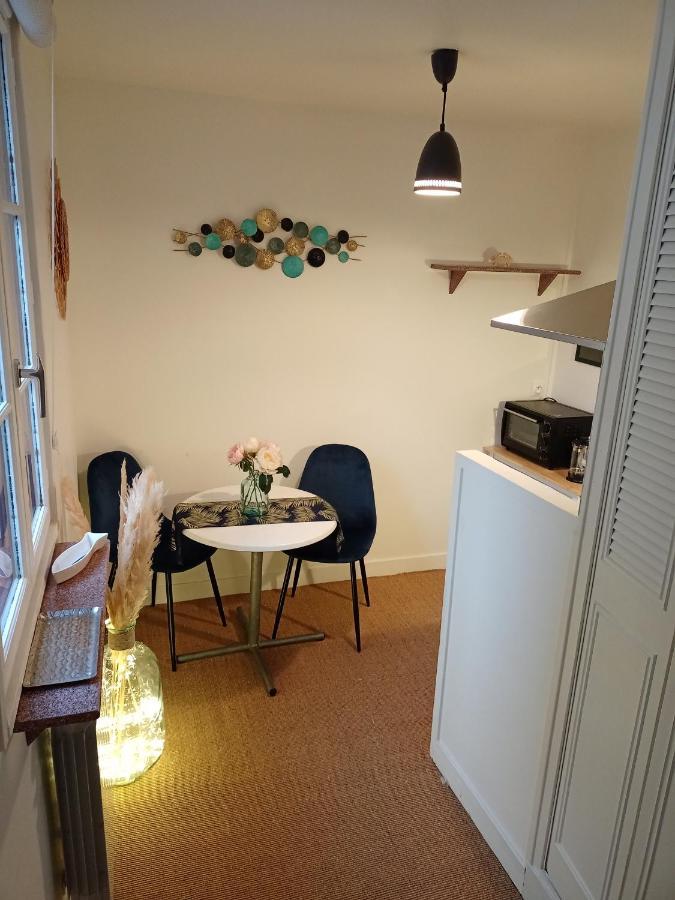 La Plus Petite Maison De Pecheur De Trouville-Sur-Mer Exterior photo